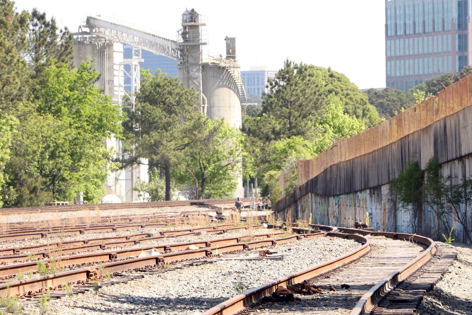 Active railroad tracks stretch north alongside the Armour-Ottley commercial district. (Photo Credit: Atlanta Beltline, Inc. Staff)