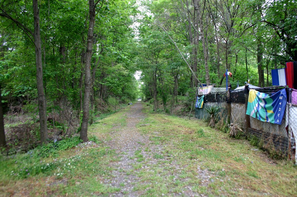 access to the Atlanta BeltLine hiking trail from Harwell Street